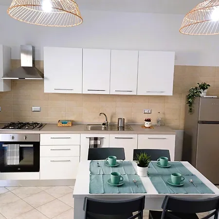 Station House Apartment *